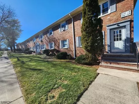 38 Wedgewood #110, Verona, NJ 07044