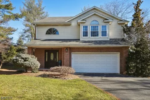 24 Braemar Ct, Parsippany-troy Hills Twp, NJ 07054