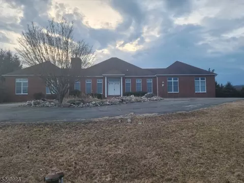 56 Maple Ln, Blairstown, NJ 07825