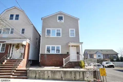 34 Clinton St, Belleville, NJ 07109