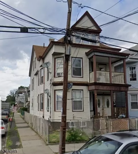 517 14th Ave, Paterson, NJ 07504