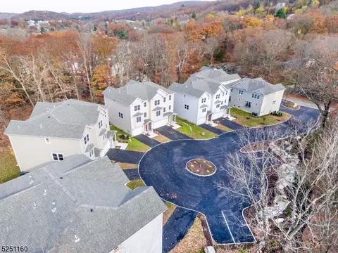 20 Mountain Ave # -1, Wanaque, NJ 07465