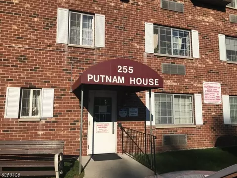 255 Tucker Ave #219, Union, NJ 07083