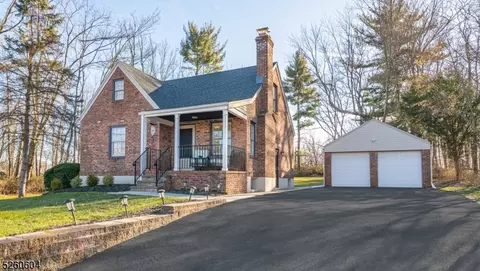 85 Highland Ave, Hanover, NJ 07981