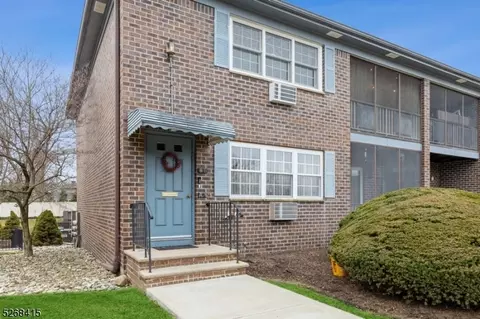 580 Bloomfield Ave #8-B, West Caldwell, NJ 07006