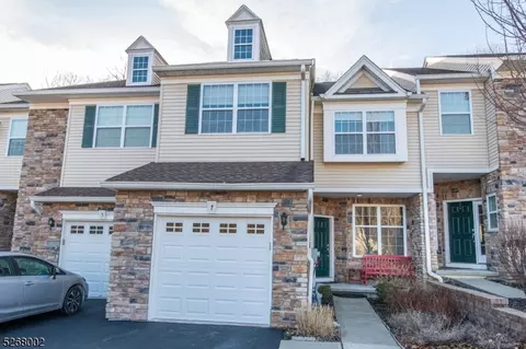 7 Julia Pl, Budd Lake, NJ 07828