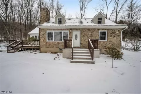 48 Little Philadelphia Rd, Washington, NJ 07882