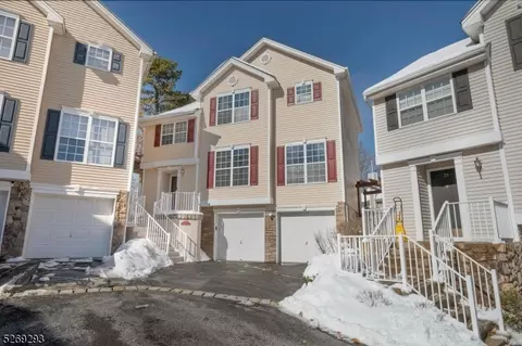 37 Brock Ln, Hackettstown, NJ 07840