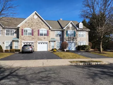 52 Dorchester Dr, Bernards, NJ 07920