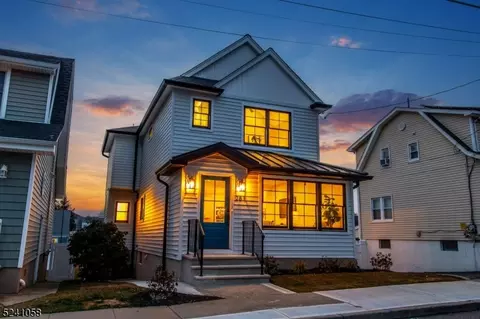 281 Dewey Ave, Totowa, NJ 07512