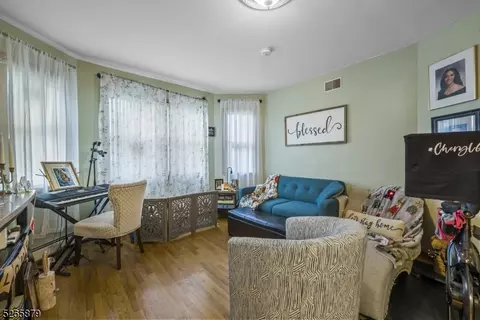 421 Centre St, Nutley, NJ 07110 photo 24