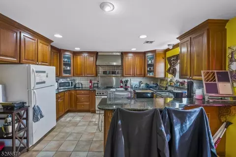 421 Centre St, Nutley, NJ 07110 photo 16
