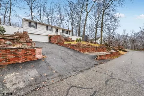 67 Davis Ave, Randolph, NJ 07869