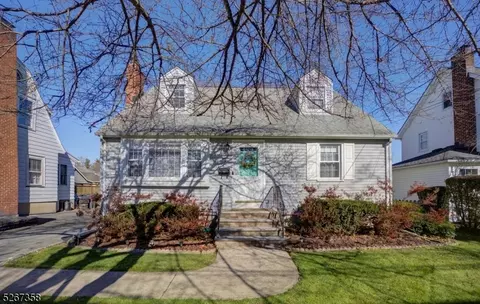 19 Sherman Ave, Morris Plains, NJ 07950