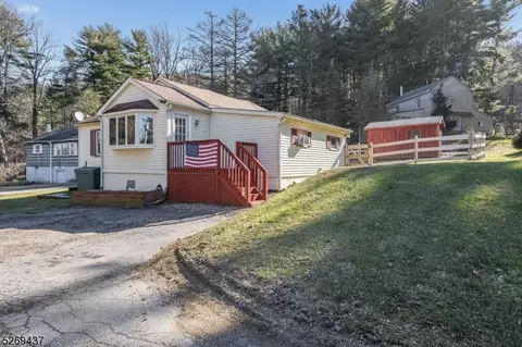 71 Wester Rd, Phillipsburg, NJ 08865