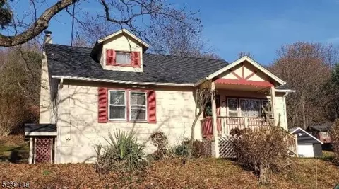 40 Cregar Rd, High Bridge, NJ 08829
