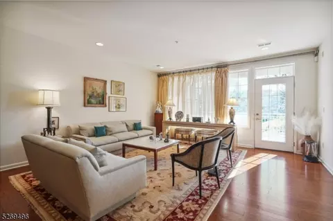 4305 Pointe Gate Dr #4305, Livingston, NJ 07039
