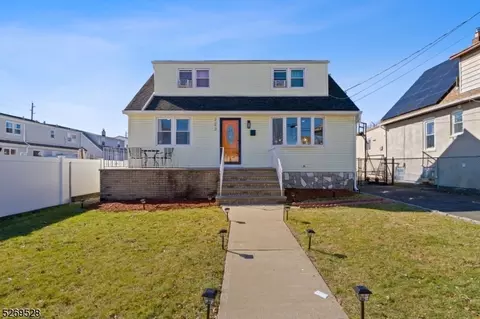 223 Sherwood Ave, Paterson, NJ 07502