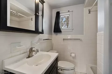 25 Hamilton Ave, Wayne, NJ 07470 photo 23