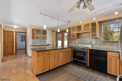 25 Hamilton Ave, Wayne, NJ 07470 photo 9