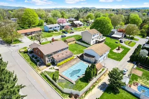 1072 Grand St, Phillipsburg, NJ 08865