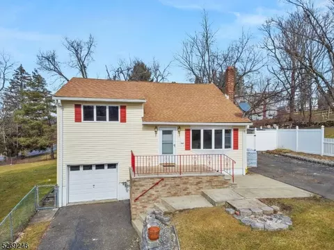 7 Grant Ter, Ogdensburg, NJ 07439