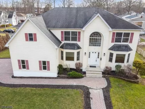 75 Papscoe Dr, Parsippany-troy Hills Twp, NJ 07054