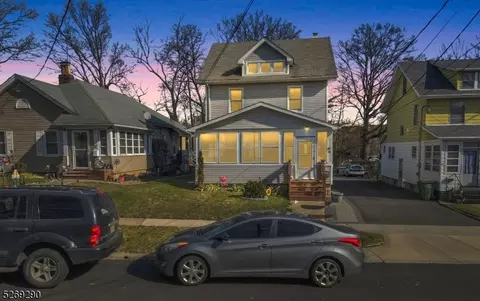 121 Sterling Pl, Roselle, NJ 07203