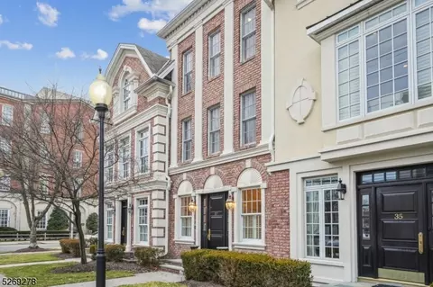 37 Community Pl, Morristown, NJ 07960