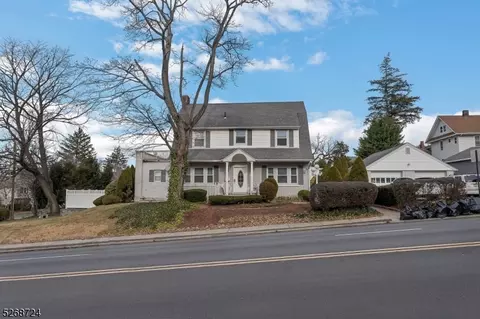 335 River Rd, Bogota, NJ 07603