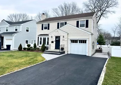 220 Baltusrol Ave, Springfield, NJ 07081