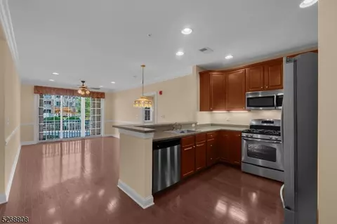 452 Victoria Dr #452, Bridgewater, NJ 08807