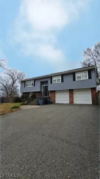5 Hickory Pl, Rockaway, NJ 07866