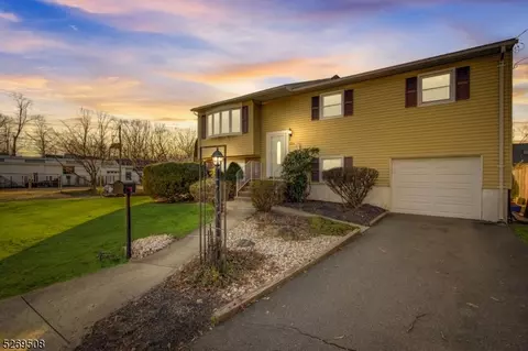 7 Ethel Pl, Metuchen, NJ 08840