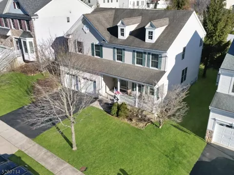 41 Helms Mill Rd, Hackettstown, NJ 07840