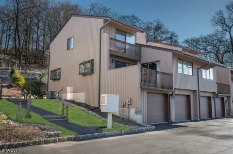 446 Hill St, Boonton, NJ 07005