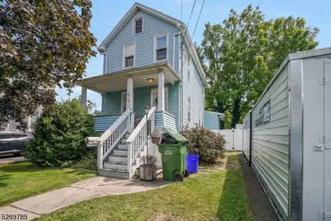 24 Hart St, Sayreville, NJ 08872