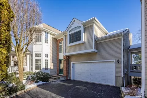 20 Schindler Ct, Chatham, NJ 07928