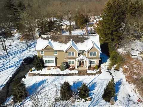 17 Hillcrest Rd, Montville Twp, NJ 07082