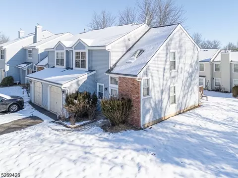 43 Whitby Cir, Somerset, NJ 08873