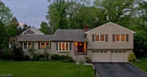 590 White Oak Ridge Rd, Millburn Twp, NJ 07078