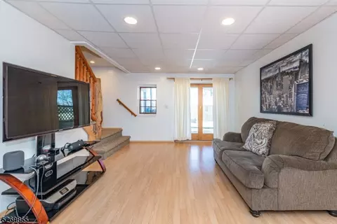 62 Algonquin Trl, Wayne, NJ 07470 photo 25