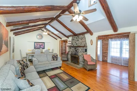 62 Algonquin Trl, Wayne, NJ 07470 photo 6