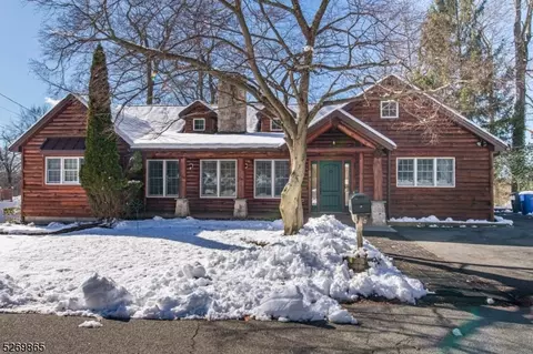 62 Algonquin Trl, Wayne, NJ 07470