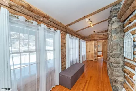 62 Algonquin Trl, Wayne, NJ 07470 photo 3