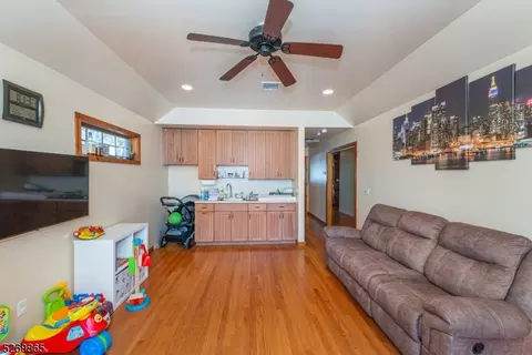 62 Algonquin Trl, Wayne, NJ 07470 photo 17