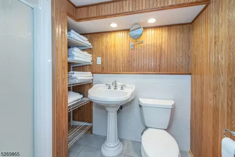 62 Algonquin Trl, Wayne, NJ 07470 photo 27