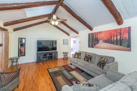 62 Algonquin Trl, Wayne, NJ 07470 photo 7