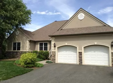26 Witherwood Dr, Hamburg, NJ 07419