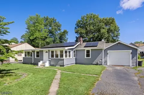 107 Minnehaha Blvd, Parsippany-troy Hills Twp, NJ 07034